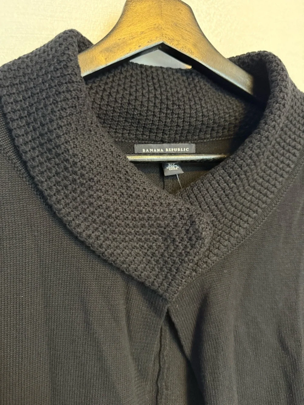 Banana Republic One-Button Cardigan - Picture 3 of 7